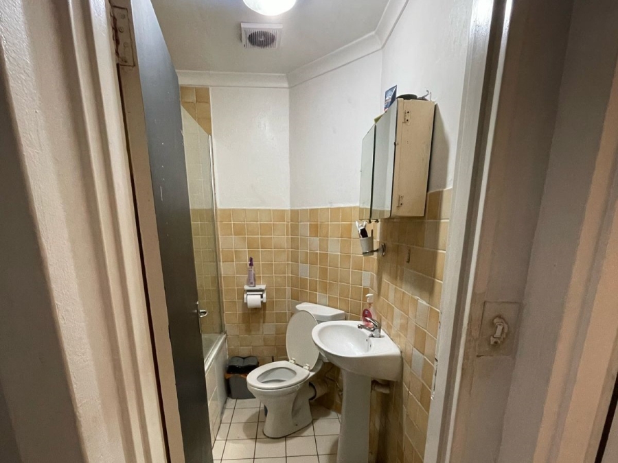 To Let 2 Bedroom Property for Rent in Athlone Western Cape